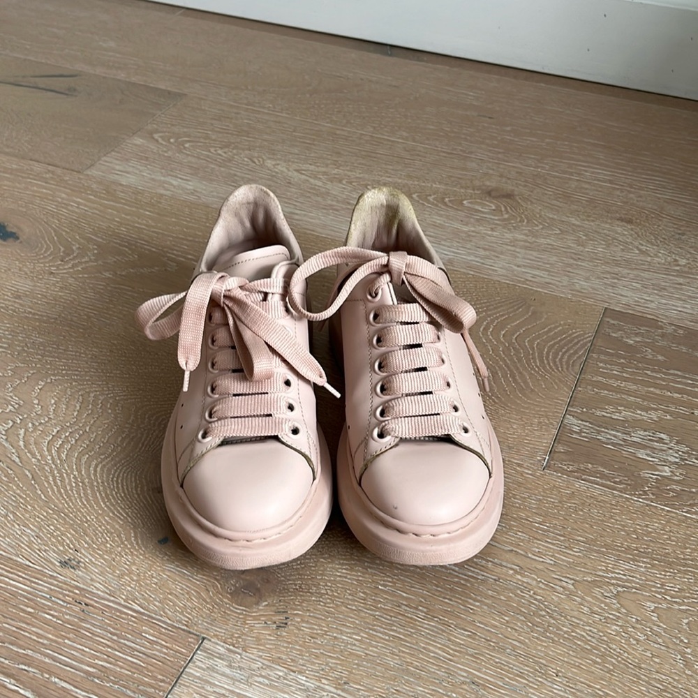 Alexander McQueen chunky low-top sneakers size 7+box and new pair of laces